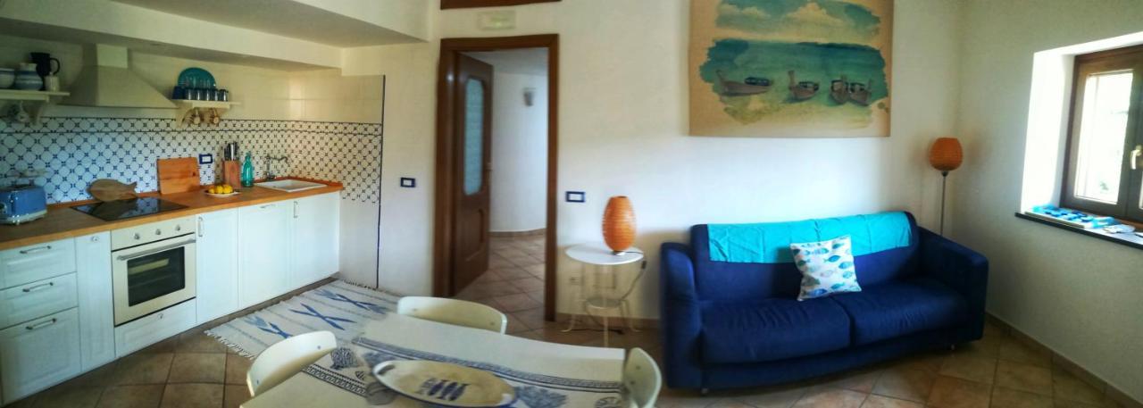 La Mandra, Cottage Tra Gli Ulivi ヴィーコ・エクエンセ エクステリア 写真